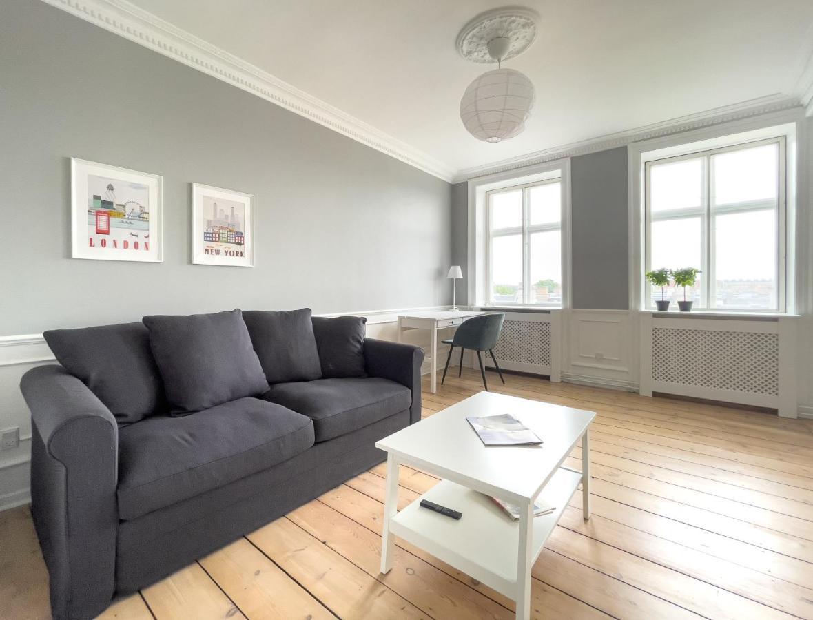 Stylish Classic Danish Design Apartment Copenhagen Exterior photo