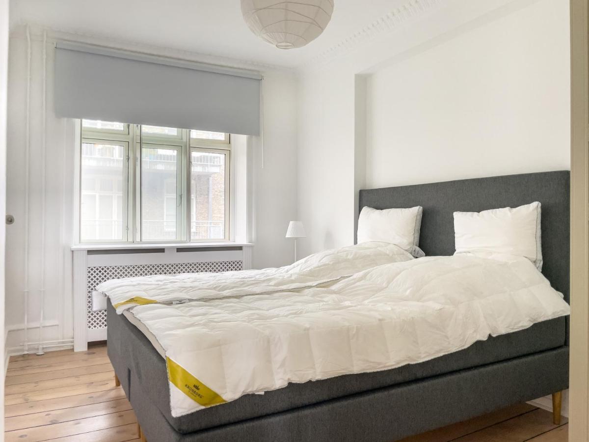Stylish Classic Danish Design Apartment Copenhagen Exterior photo