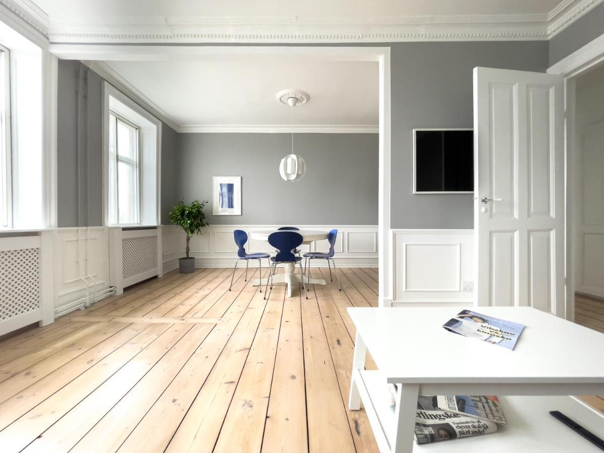 Stylish Classic Danish Design Apartment Copenhagen Exterior photo