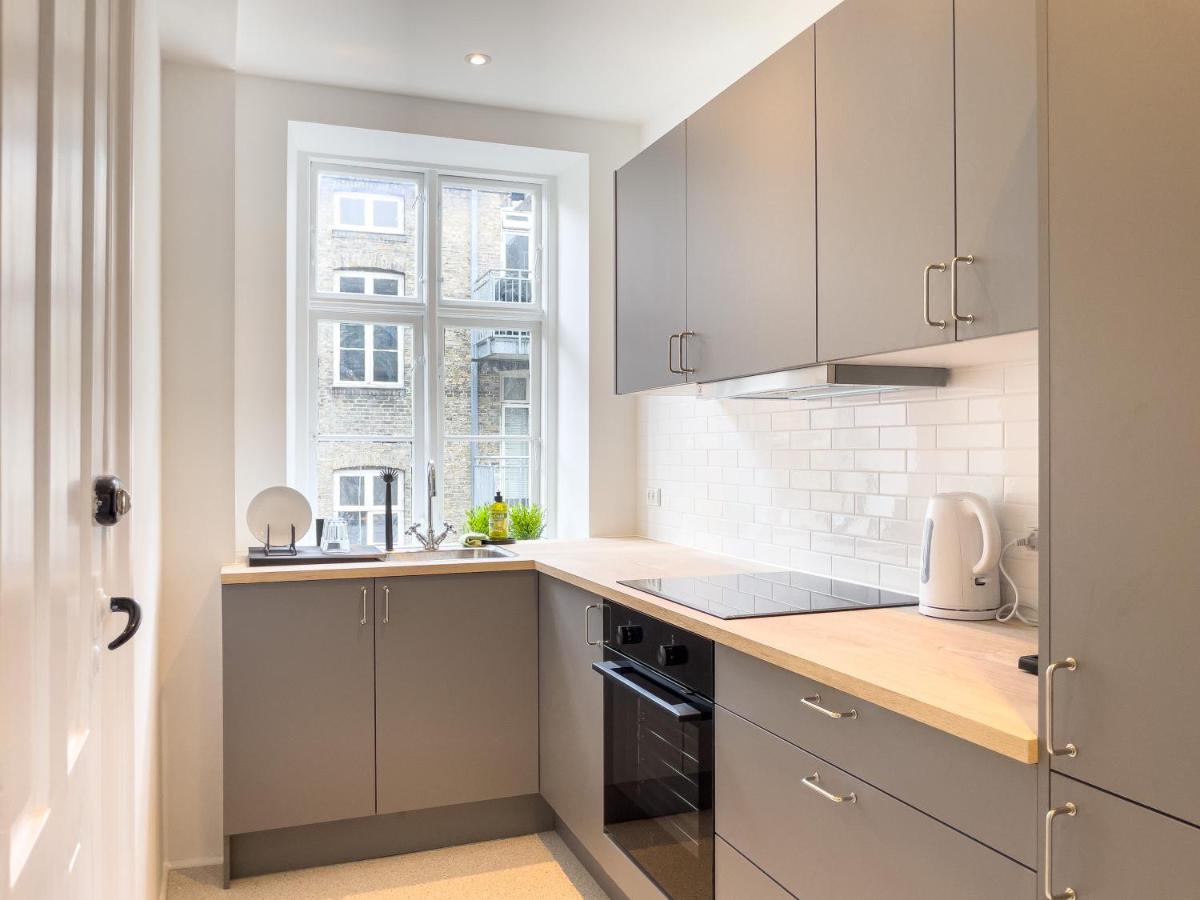 Stylish Classic Danish Design Apartment Copenhagen Exterior photo