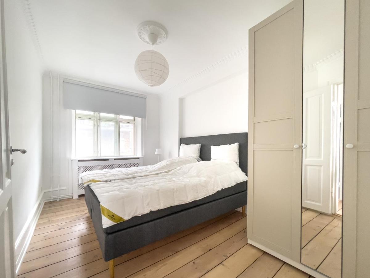 Stylish Classic Danish Design Apartment Copenhagen Exterior photo