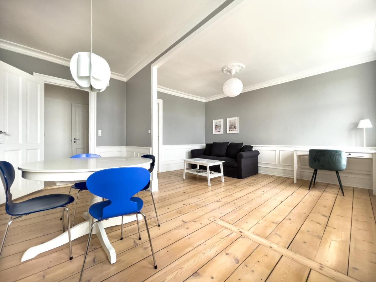 Stylish Classic Danish Design Apartment Copenhagen Exterior photo